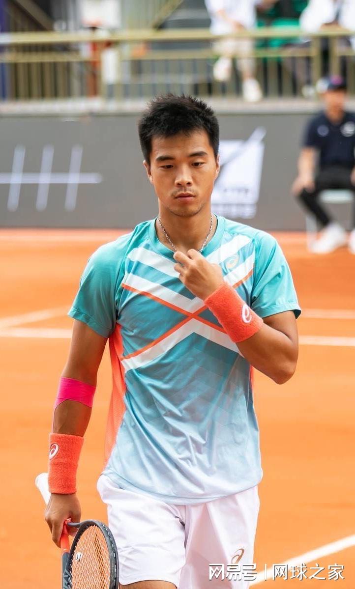 艰难晋级的 艰难晋级的